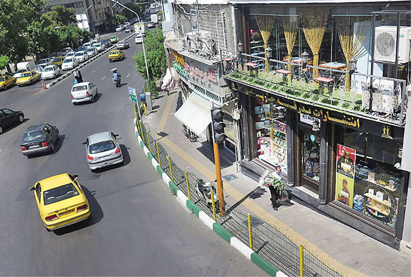 گزارش میدانی «همشهری» از 3کتابفروشی خیابان ولیعصر تهران