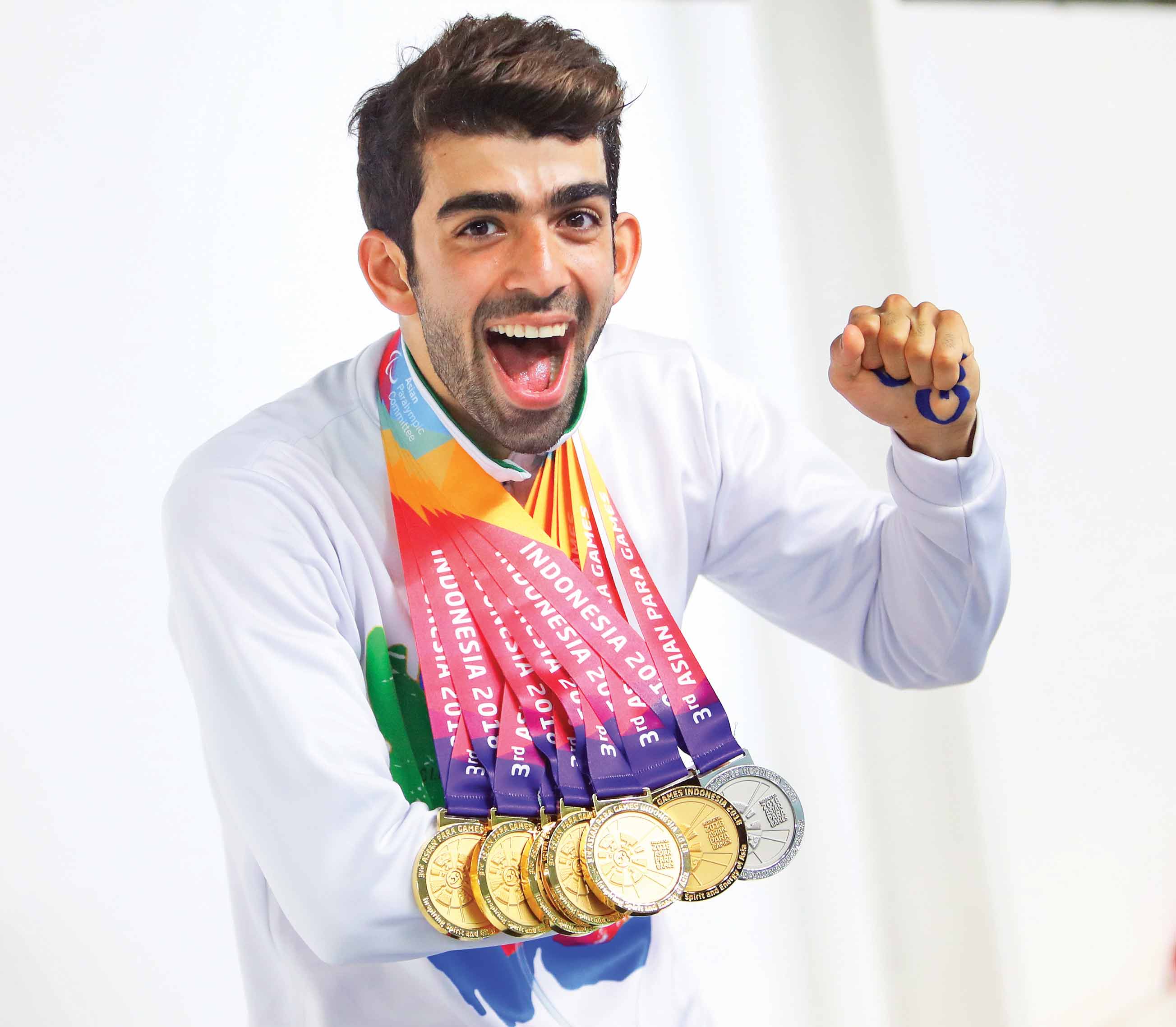 شاهین ایزدیار، قهرمان شنای پارالمپیک برای کسب بیش از 50مدال طلای جهانی با هیجان‌های منفی‌‌اش جنگیده