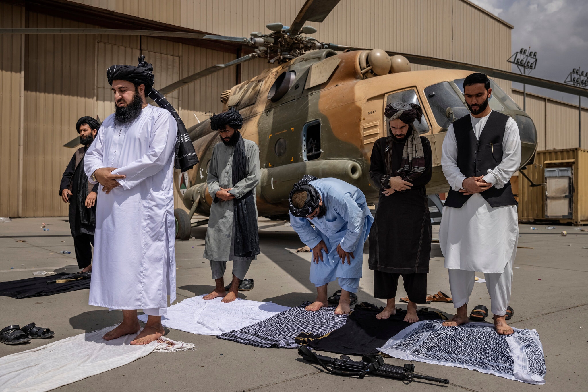 پشت‌پای طالبان به حکومت «همه شمول»