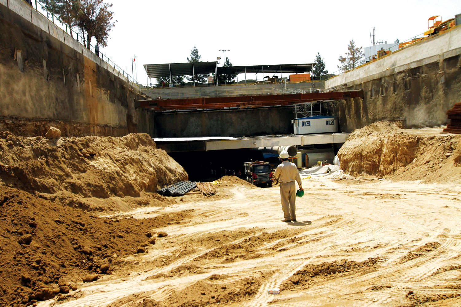 همشهری در این پرونده مهم‌ترین پروژه‌های شهری در 30 مرکز استان را بررسی کرده است