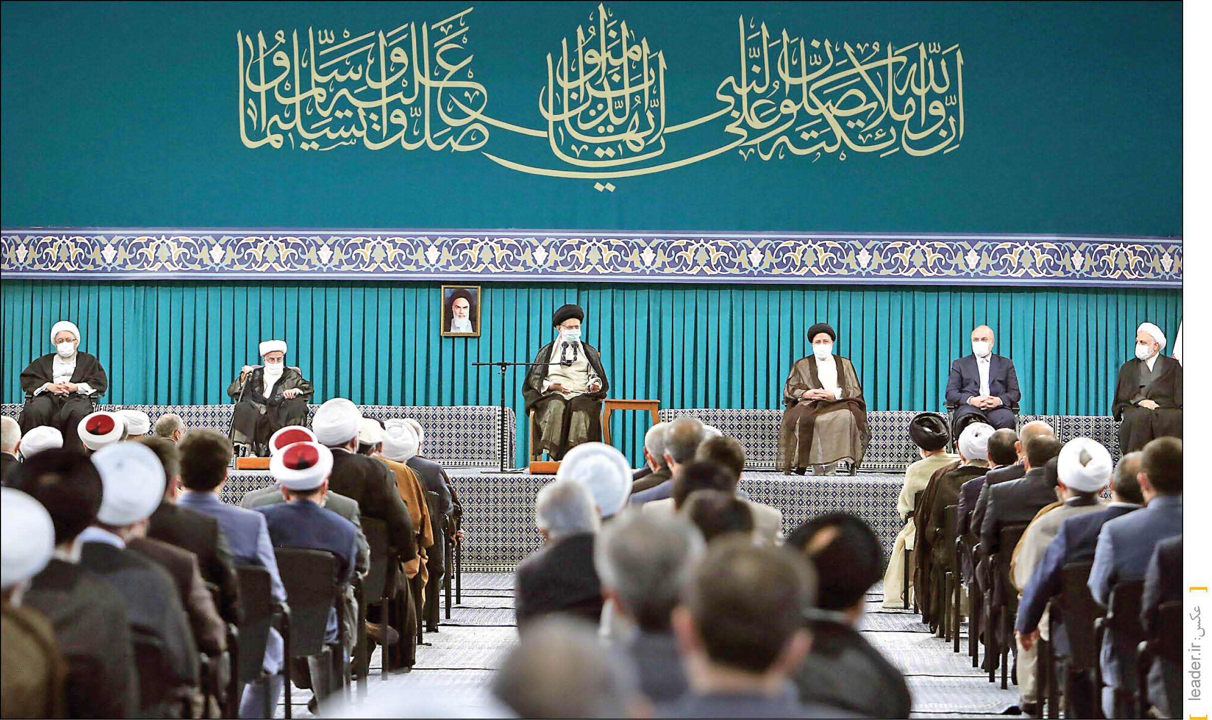 رهبر معظم انقلاب در دیدار جمعی از مسئولان نظام و مهمانان کنفرانس بین‌المللی وحدت اسلامی تأکید کردند