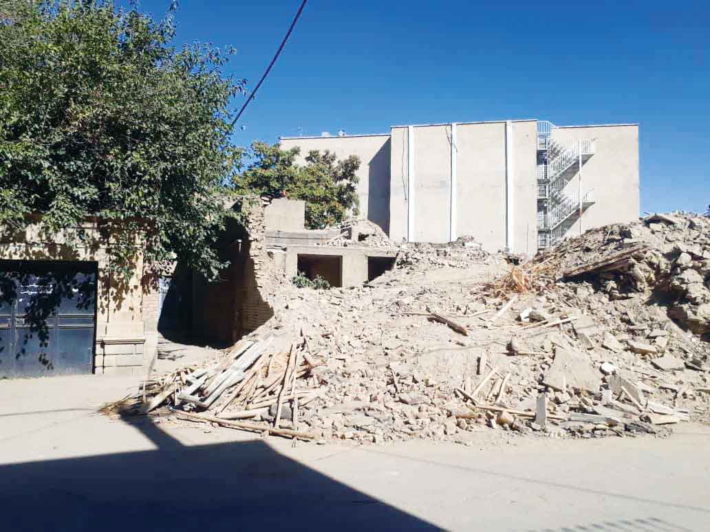 تخریب مدرسه تاریخی ظفر در همدان