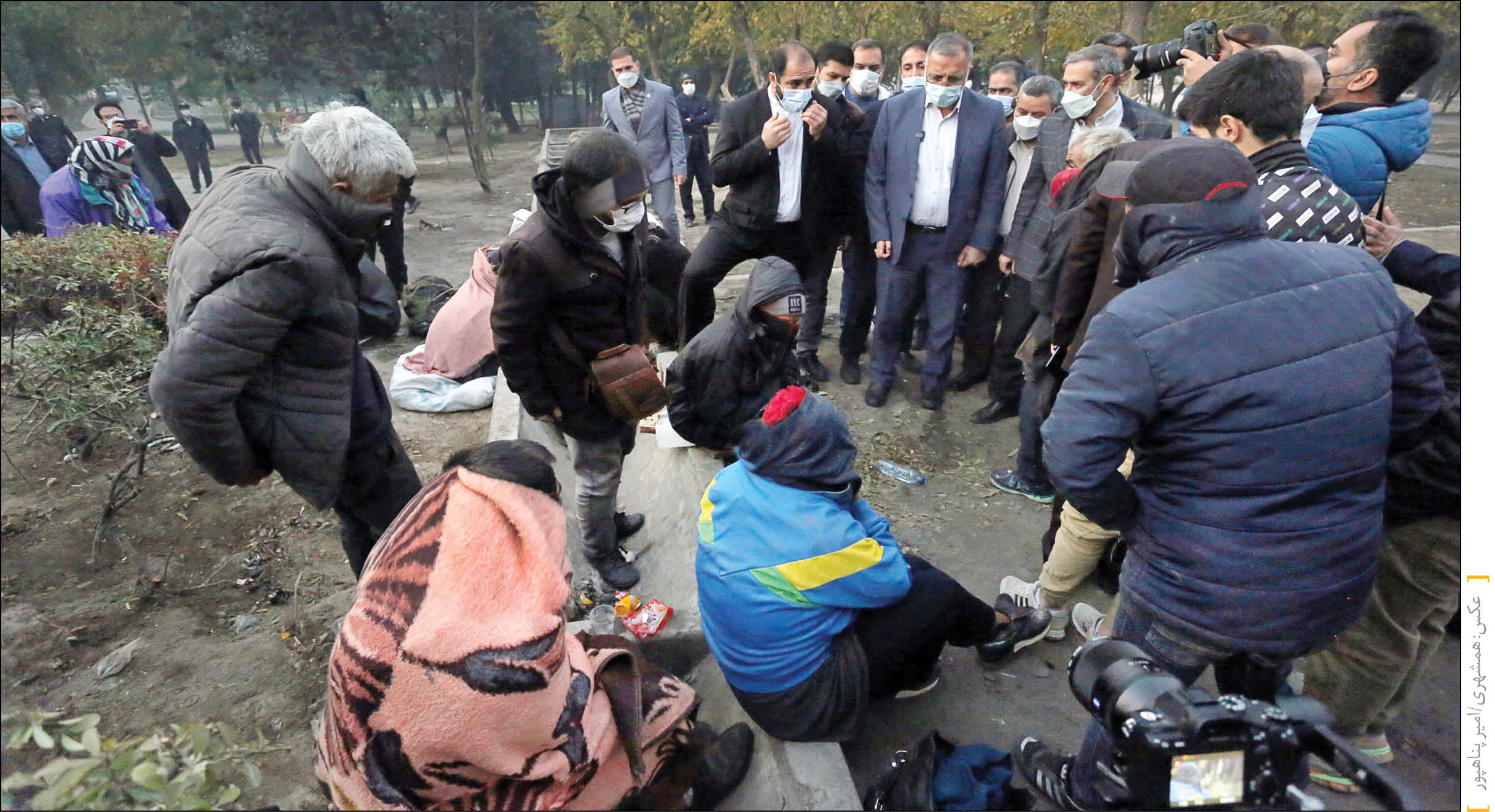 رئیس‌جمهوری و شهردار تهران با معتادان متجاهر دیدار کردند و پای صحبت‌‌هایشان نشستند