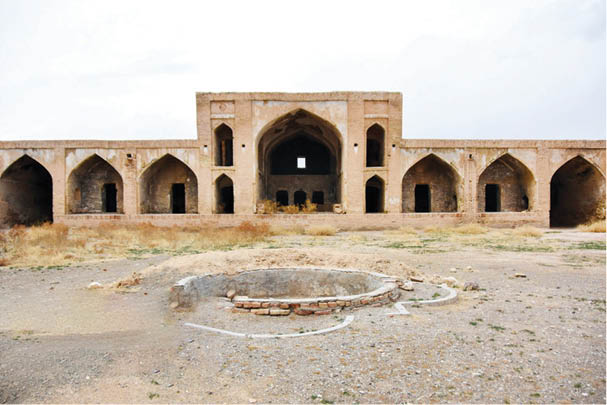 بناهای تاریخی سمنان بازارچه‌ صنایع‌دستی می‌شوند