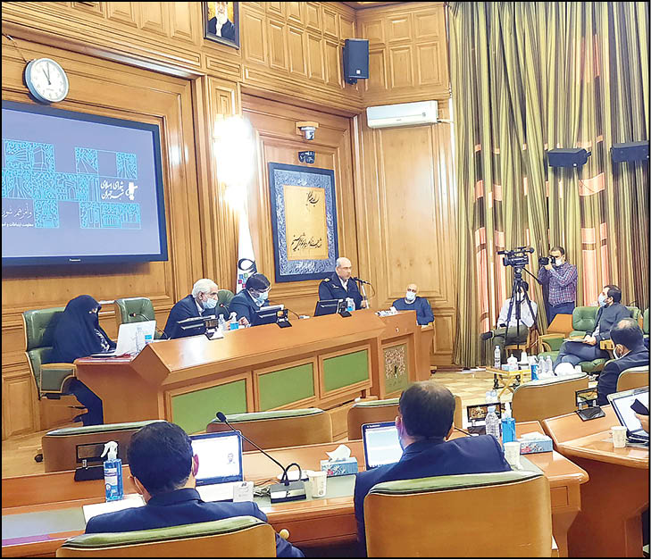 اعضای پارلمان شهری با حضور رئیس پلیس راهور تهران، دیروز مسائل ترافیک، آلودگی هوا و تصادفات را بررسی کردند