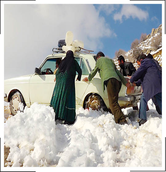 عکس خبر/ ۱۲روستای کهگیلویه و بویراحمد در محاصره برف