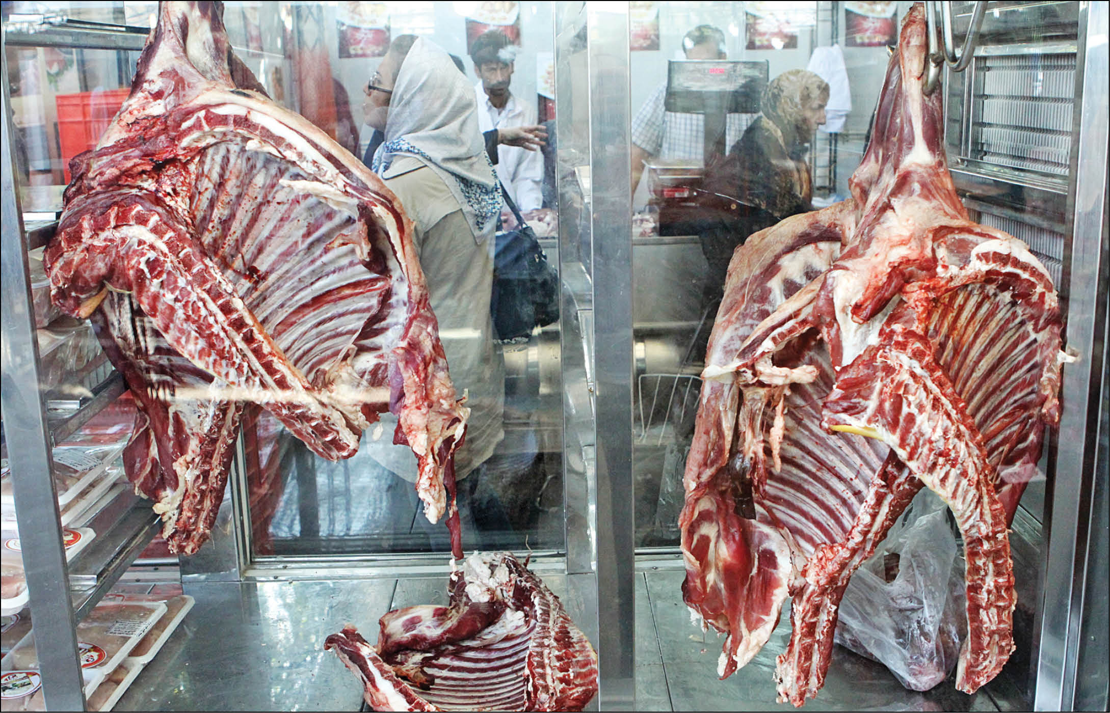 گزارش میدانی همشهری از وضعیت بازار شب عید گوشت قرمز و مرغ