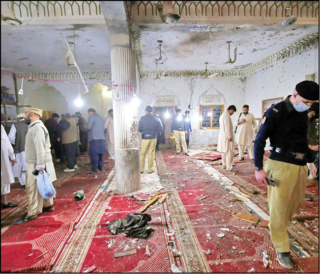 کشتار در مسجد شیعیان؛ یک‌روز معمولی در پاکستان