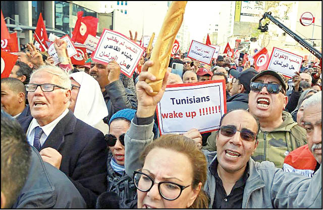 گرسنگی، مردم را در تونس به خیابان‌ها کشاند