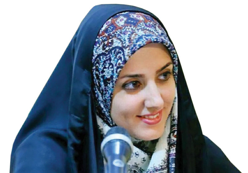 گفت‌وگو با فاطمه نفری که چندین کتاب در حوزه نوجوانان با محوریت انقلاب اسلامی نگاشته است