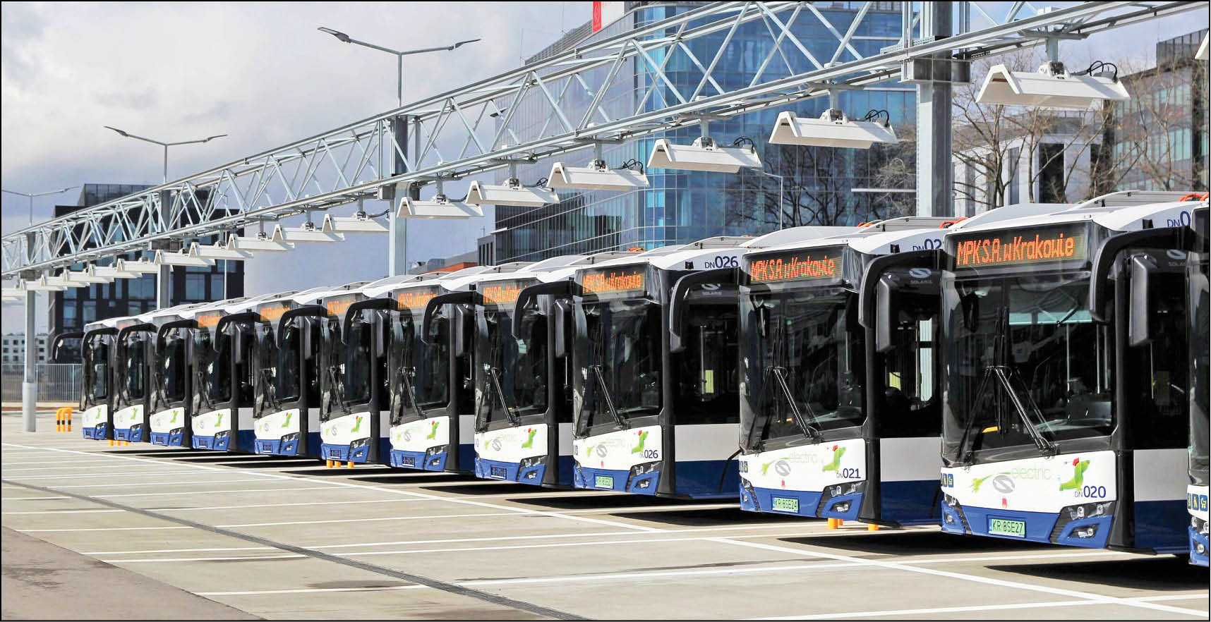 رئیس پارلمان شهری به ‌ضرورت پیگیری مشکلات حوزه اتوبوس و مترو در قرارگاه حمل‌ونقل و ترافیک تأکید کرد