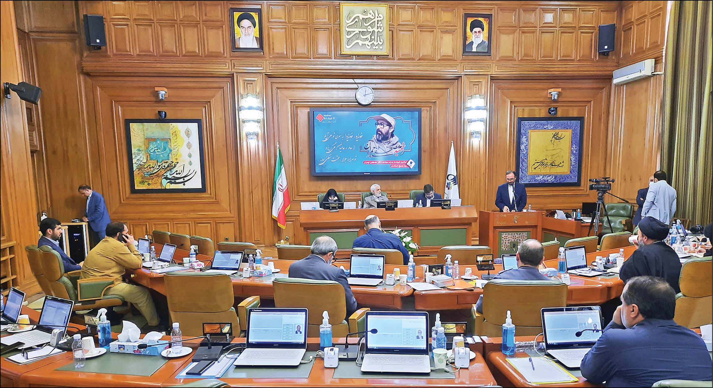 معاون امور اجتماعی و فرهنگی شهردار تهران در صحن پارلمان شهری اقدامات قرارگاه اجتماعی را تشریح کرد