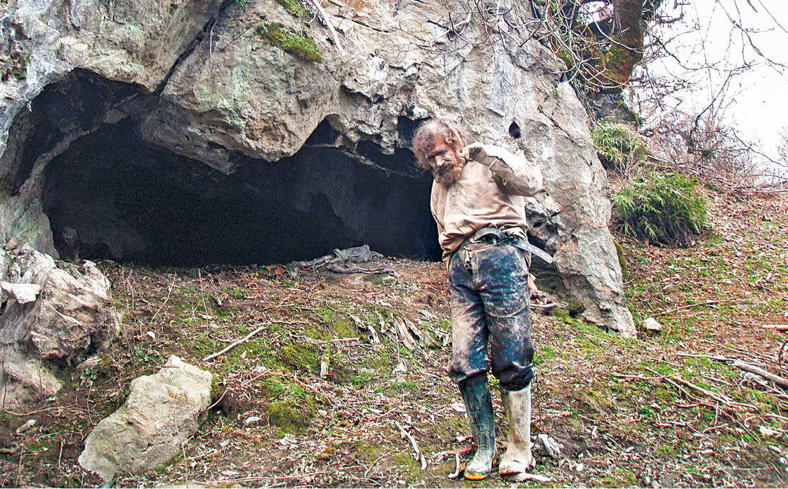 مرد غارنشین جنگل‌های فومن در 81سالگی درگذشت
