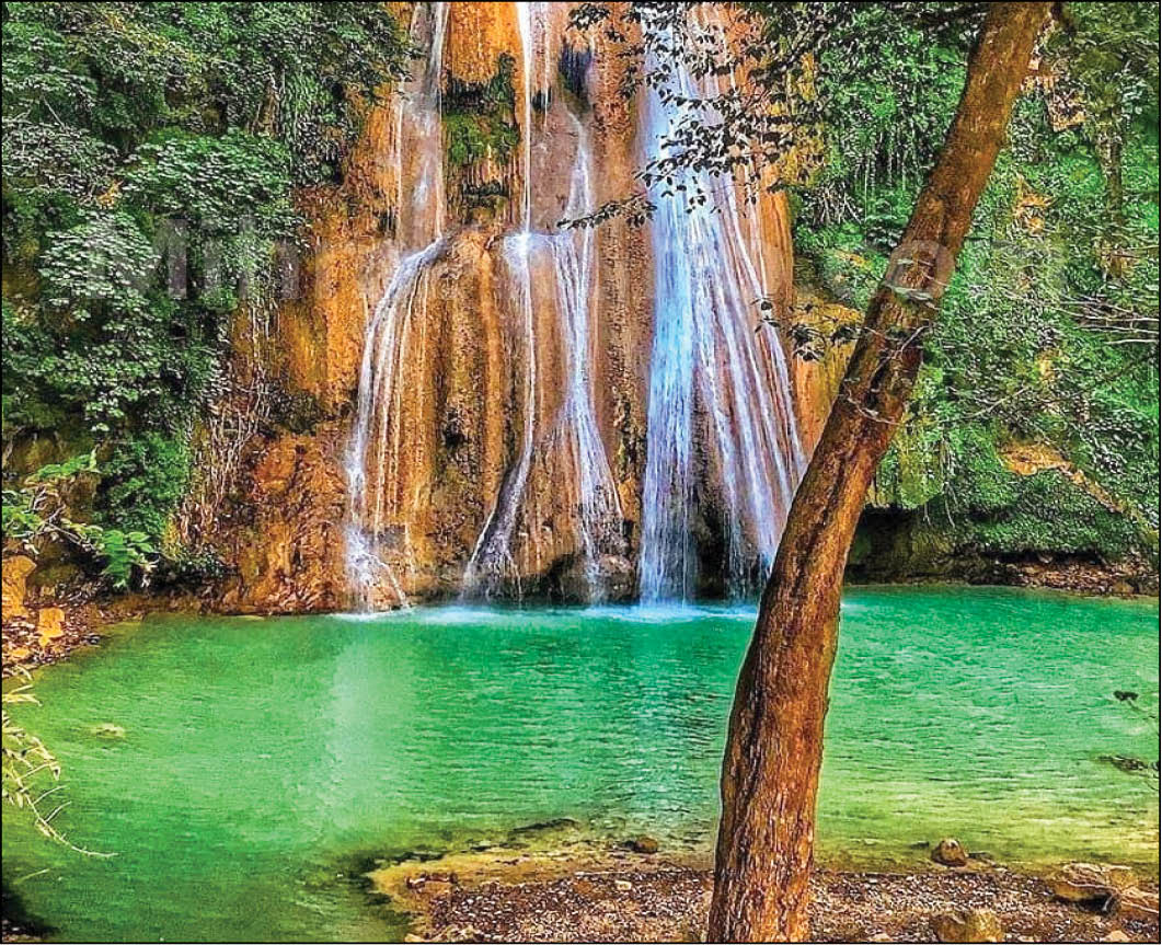در آخرین روز از فصل تابستان سراغ آبشار زیبای لوه در استان گلستان رفته‌ایم