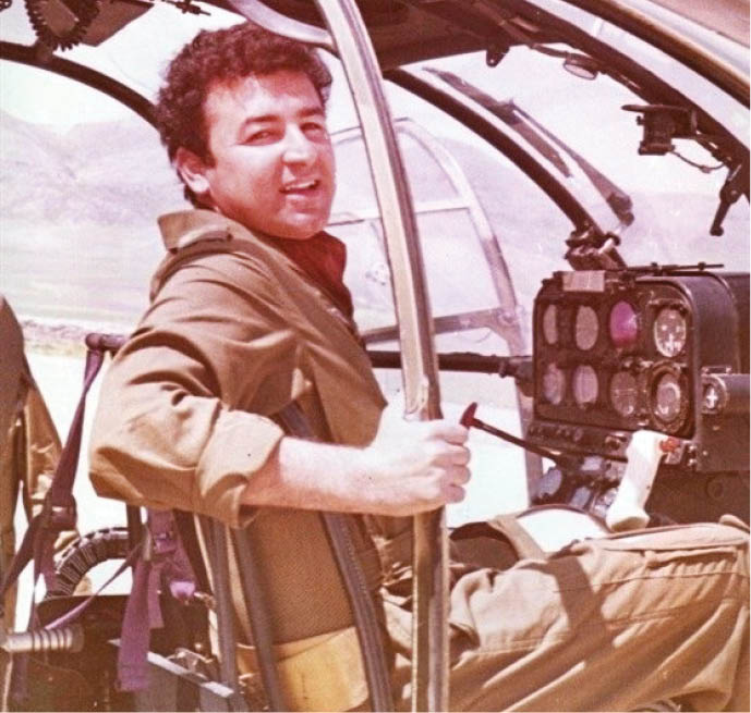 یادی از «ایدن مصطفی حمید» خلبانی که از دستور صدام برای بمباران شیمیایی حلبچه خودداری کرد