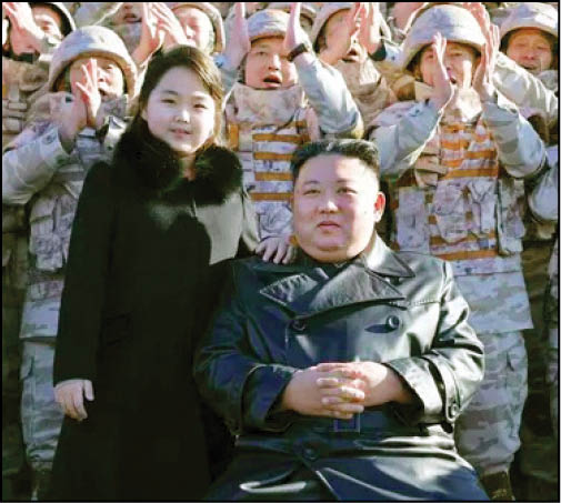 نشانه‌های جانشینی رهبر کره‌شمالی در یک عکس