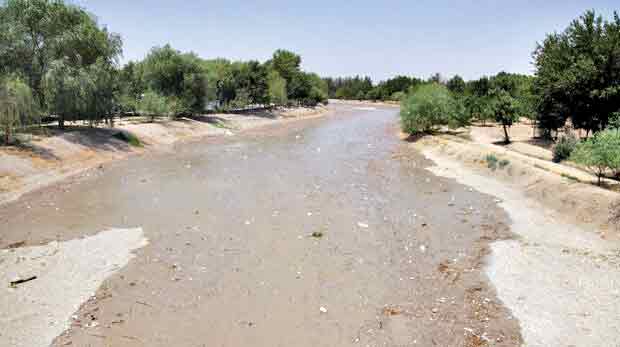 توزیع یک هفته‌ای آب برای کشاورزان غرب اصفهان