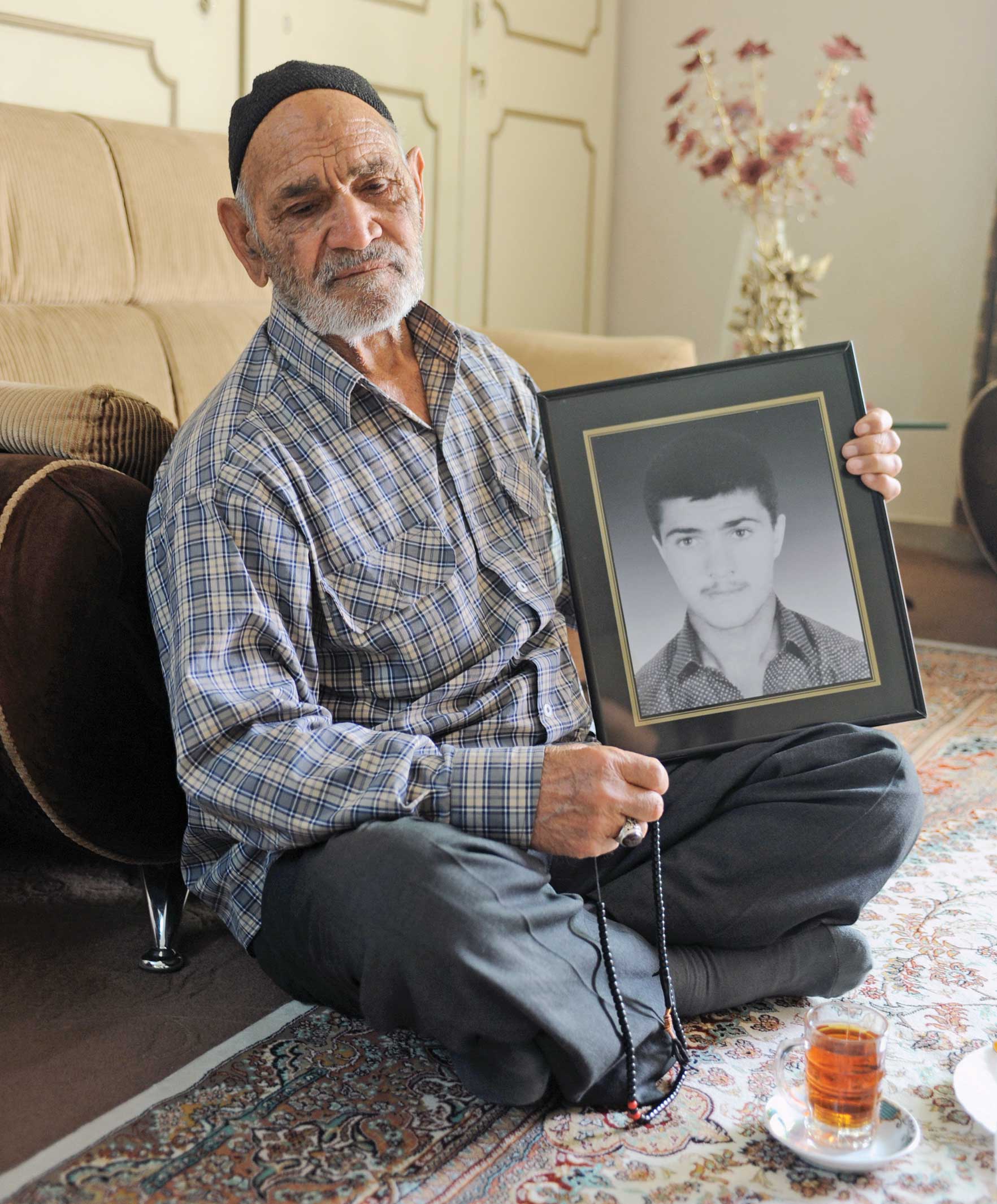 پدر شهید جاوید‌الاثرحسین کاشکی از دلتنگی‌هایش می‌گوید