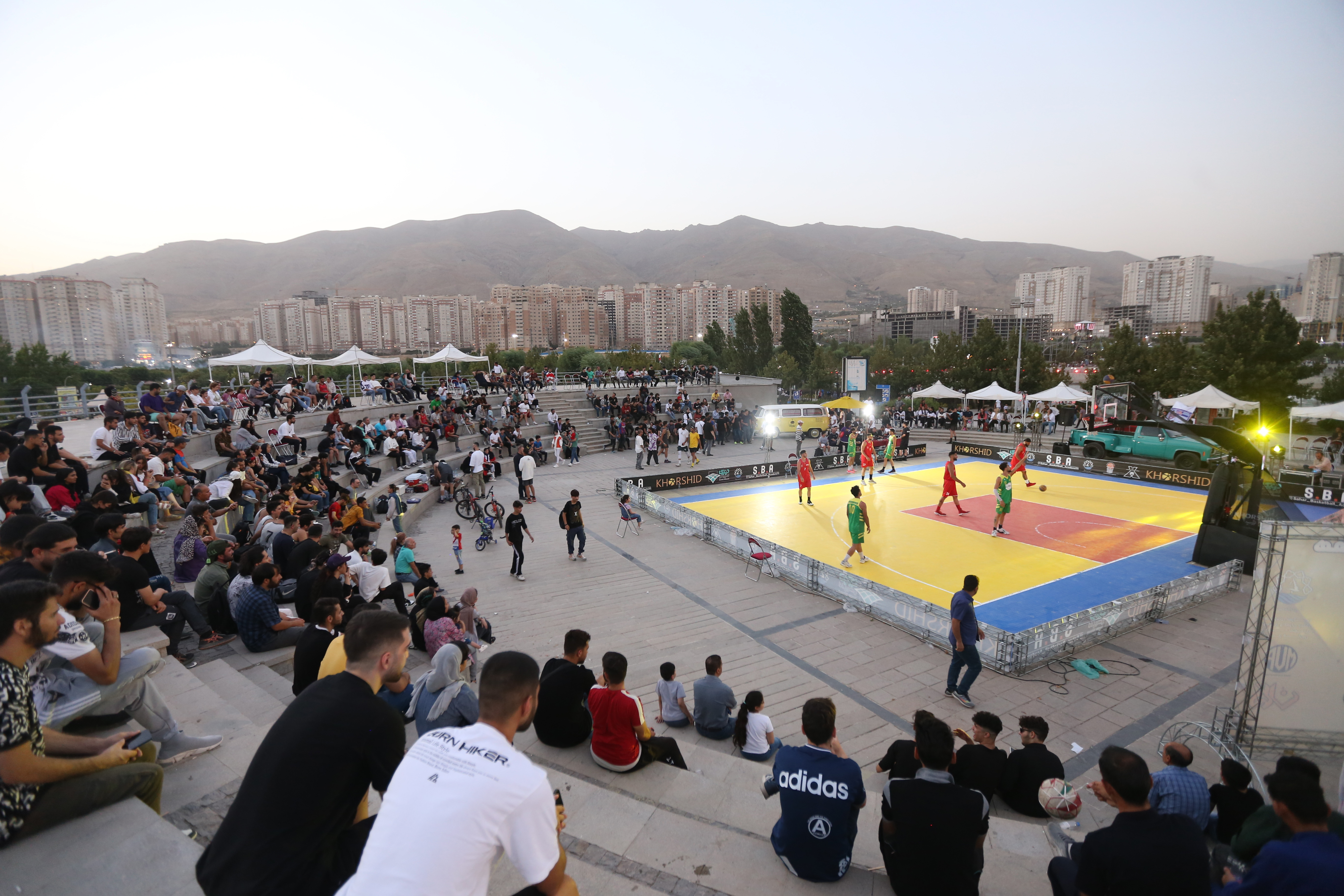 برگزاری لیگ ملی بسکتبال 3 نفره در دریاچه شهدای خلیج‌فارس