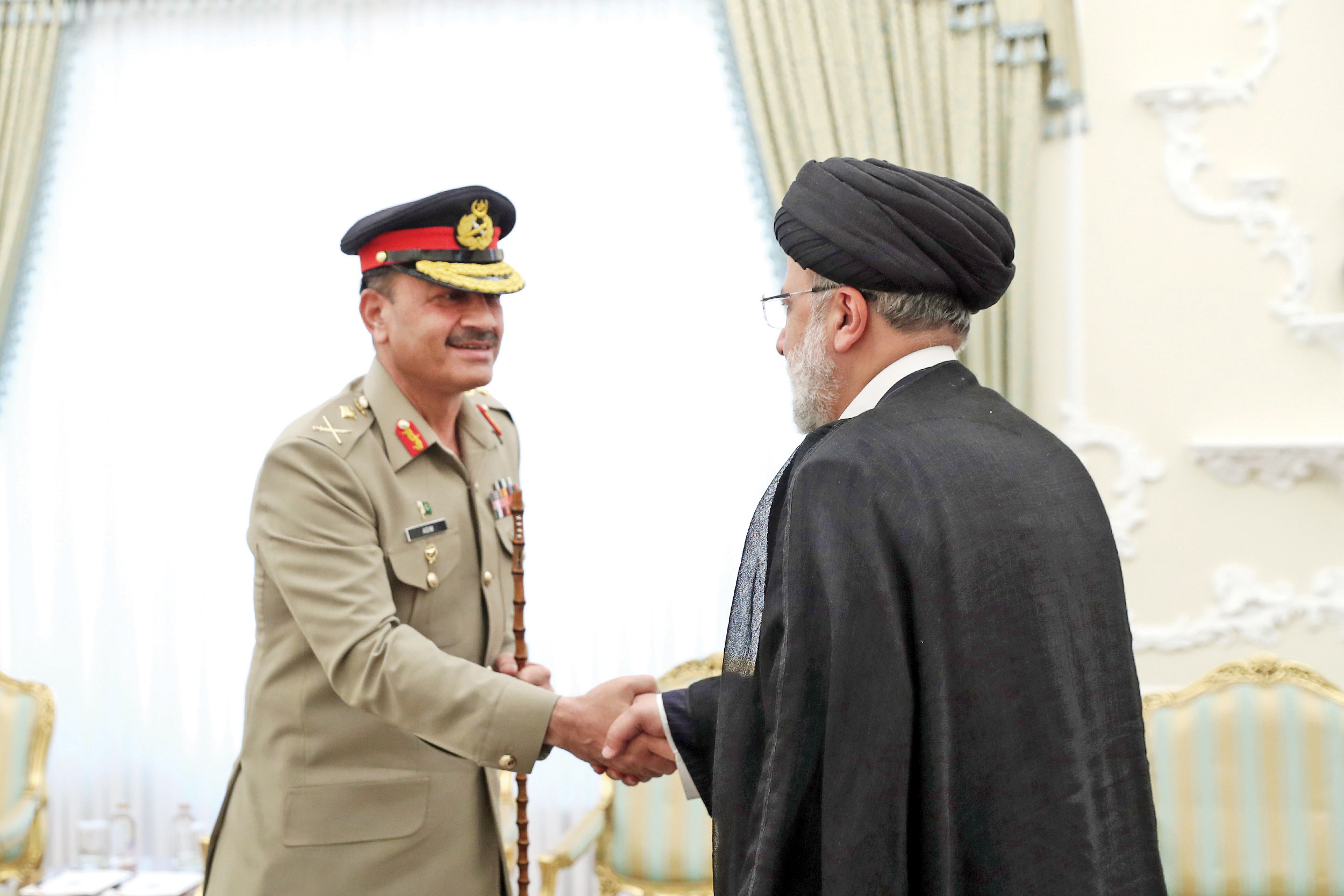 دیدار فرمانده ارتش پاکستان با رئیس‌جمهور