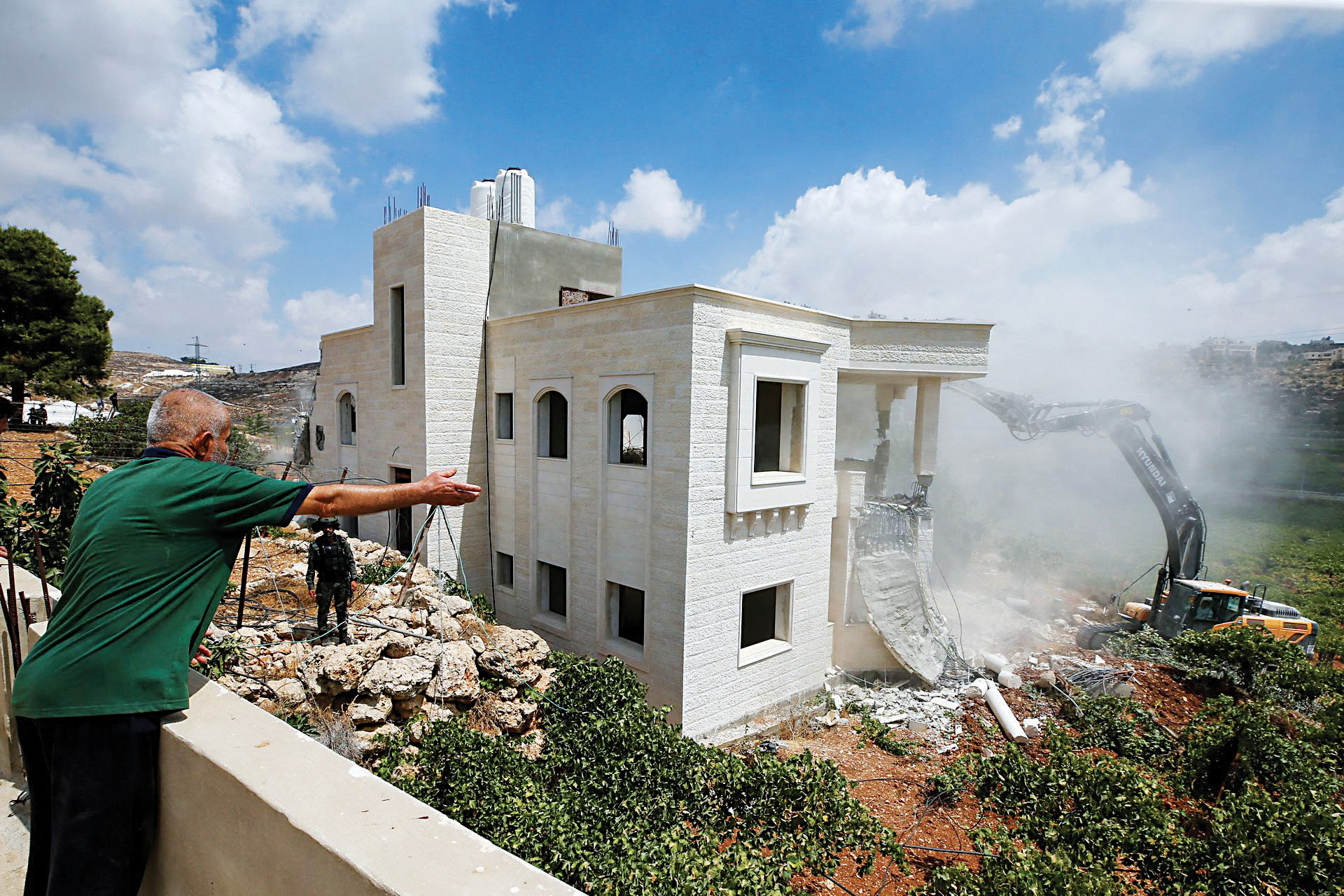 فریاد پیرمرد فلسطینی هنگام تخریب خانه‌اش