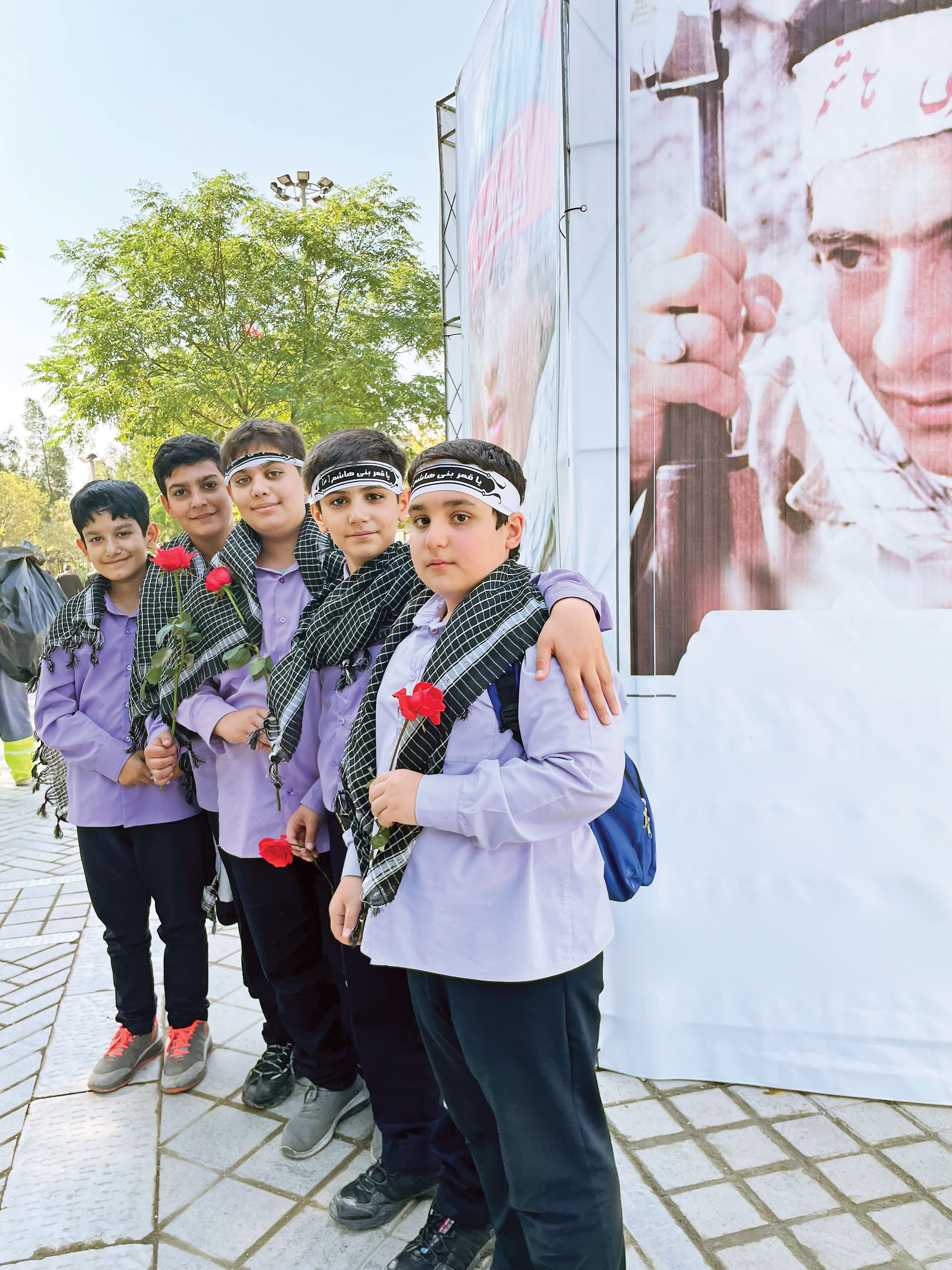افتتاحیه‌ی اردوی راهیان بهشت با حضور دانش‌آموزان تهرانی بر مزار شهدا برگزار شد