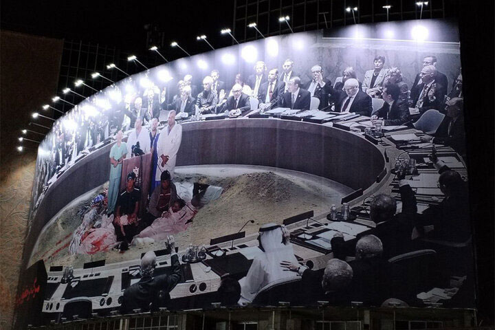 رونمایی از دیوارنگاره جدید میدان ولیعصر؛ مرگ بر حقوق بی‌بشر