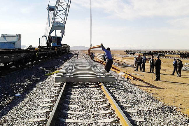 ضرباهنگ تند اجرای راه‌آهن شیراز - عسلویه
