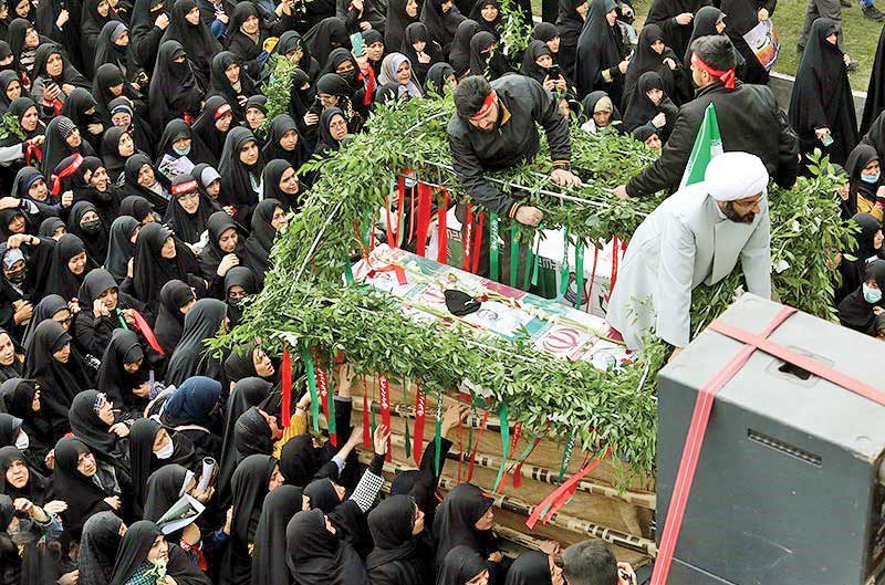تشییع پیکر 2شهید حادثه کرمان در مشهد