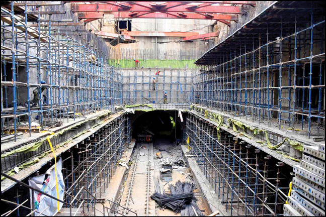 روش اتریشی ساخت تونل مترو با بیل و کلنگ نیست!