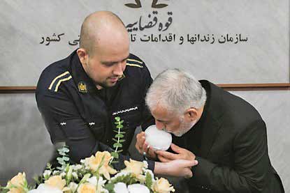 ایستادگی در لباس سربازی