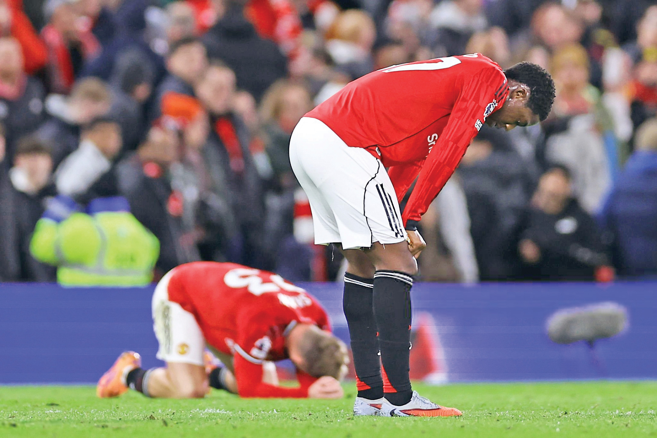 منچستریونایتد حریف تیمی که خودزنی می‌کند هم نمی‌شود