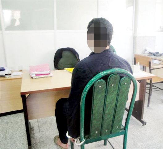 تابلوی زیارت عاشورا به قاتل زندگی بخشید