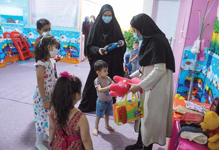 شهروندان منطقه ۹ به همراه کودکان با اجرای یک طرح نیکوکارانه هوای اهالی کم‌بضاعت را دارند