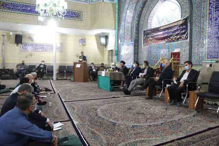 دیدار عضو شورای اسلامی شهر تهران و شهردار منطقه ۱۷ با شهروندان در مساجد