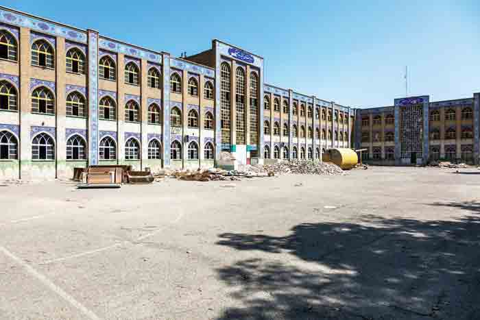 دبیرستان شهید مدرس شهرری یکی از مدارس تاریخی و پرافتخار تهران است